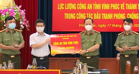 Khen thưởng Công an tỉnh Vĩnh Phúc trong công tác đấu tranh phòng, chống tội phạm